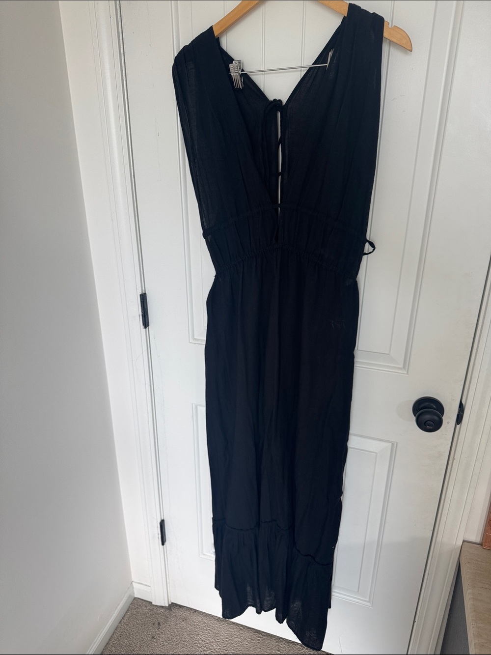 Nordstrom Black Sleeveless V-Neck Maxi Dress with Tie Front